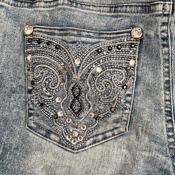 Jeans - Picture 2 of 5